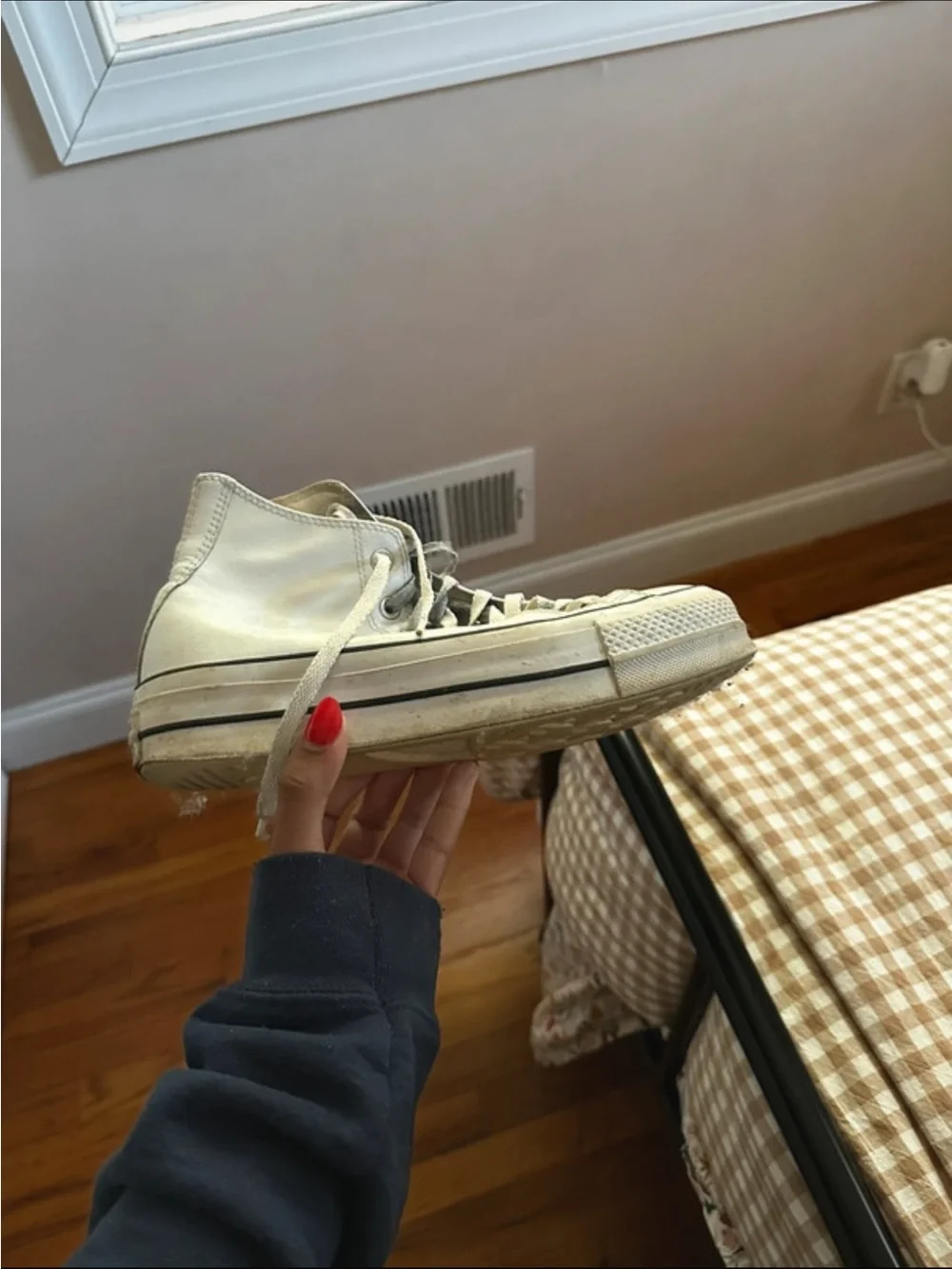 White High-Top converse Sneaker
